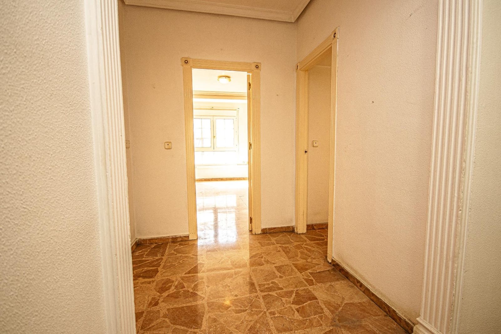 5 bedroom Apartment for sale in Torrevieja - € 299,000 (Ref: 8167279)