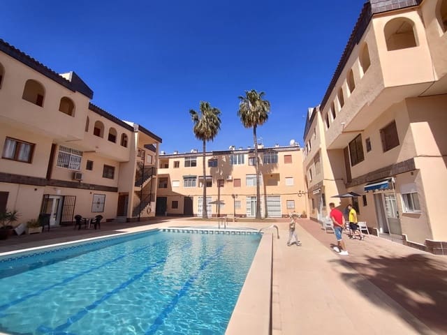 2 sypialnia Penthouse na sprzedaż w Punta Prima, Torrevieja z basenem - 166 000 € (Ref: 8244805)