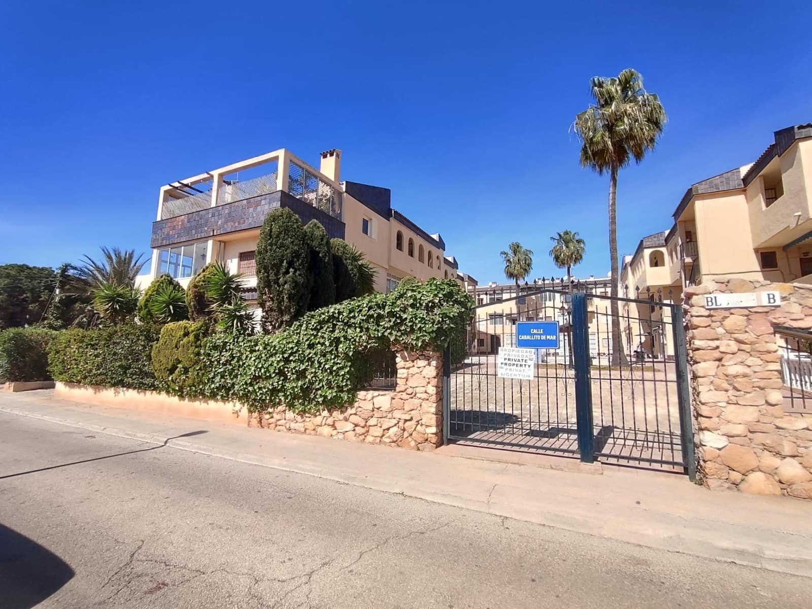 2 sypialnia Penthouse na sprzedaż w Punta Prima z basenem - 166 000 € (Ref: 8244805)