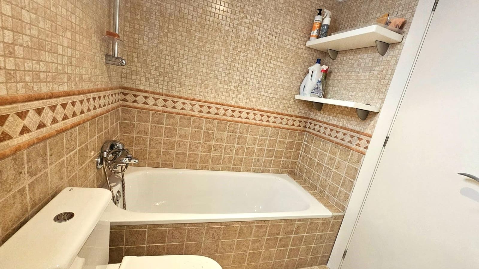 2 sypialnia Apartament na sprzedaż w Torrevieja z garażem - 267 000 € (Ref: 8244809)