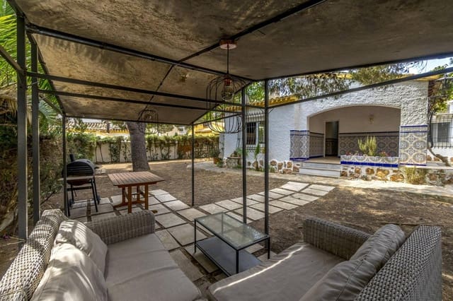 3 bedroom Villa for sale in Punta Prima, Orihuela - € 430,000 (Ref: 8321083)