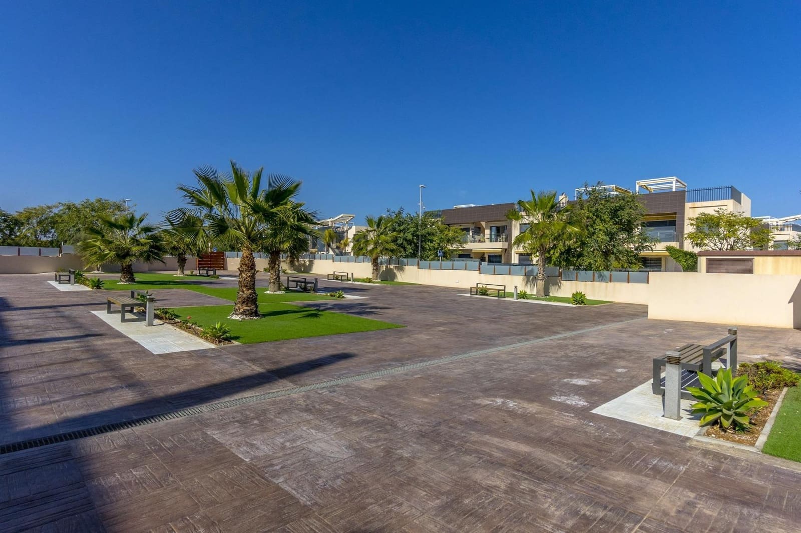 3 soveværelse Lejlighed til salg i Mil Palmeras med swimmingpool garage - € 359.000 (Ref: 8322954)