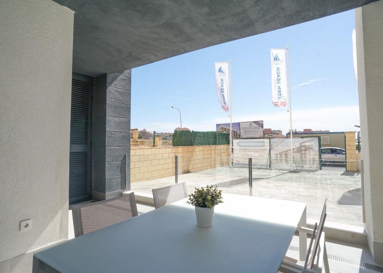 2 quarto Apartamento para venda em Torrevieja com piscina garagem - 245 000 € (Ref: 8352245)
