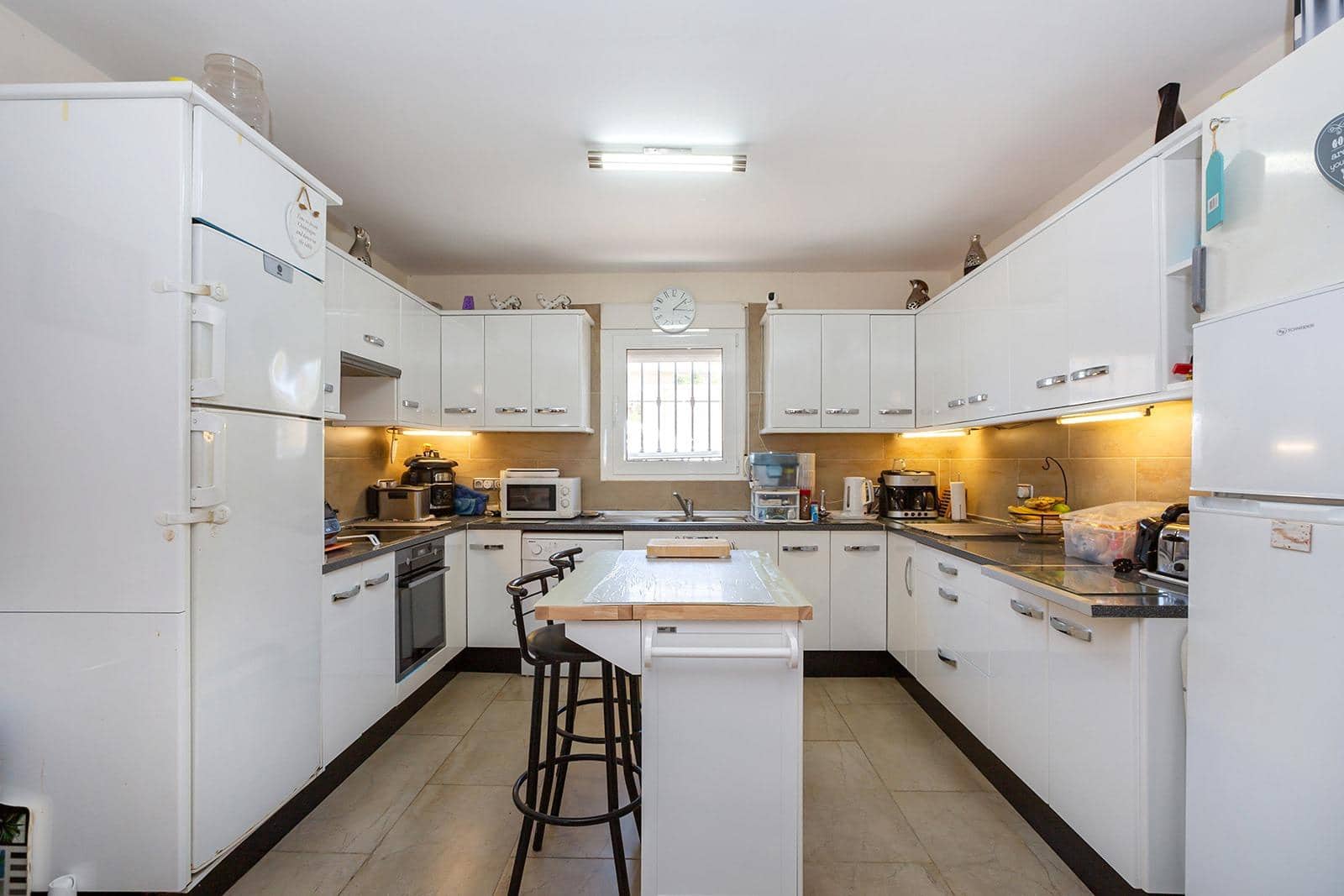 6 bedroom Villa for sale in Los Balcones with pool garage - € 639,000 (Ref: 8401588)