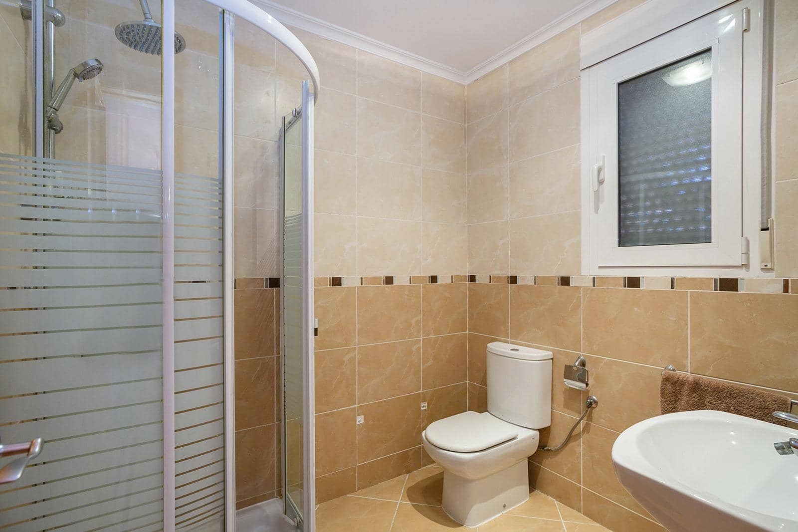 6 bedroom Villa for sale in Los Balcones with pool garage - € 639,000 (Ref: 8401588)