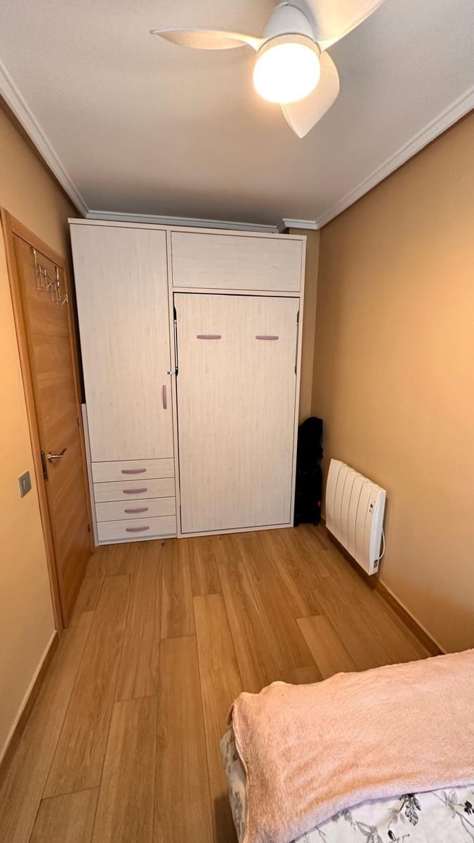 Apartamento de 2 habitaciones en Torrevieja en venta con garaje - 149.000 € (Ref: 8401589)