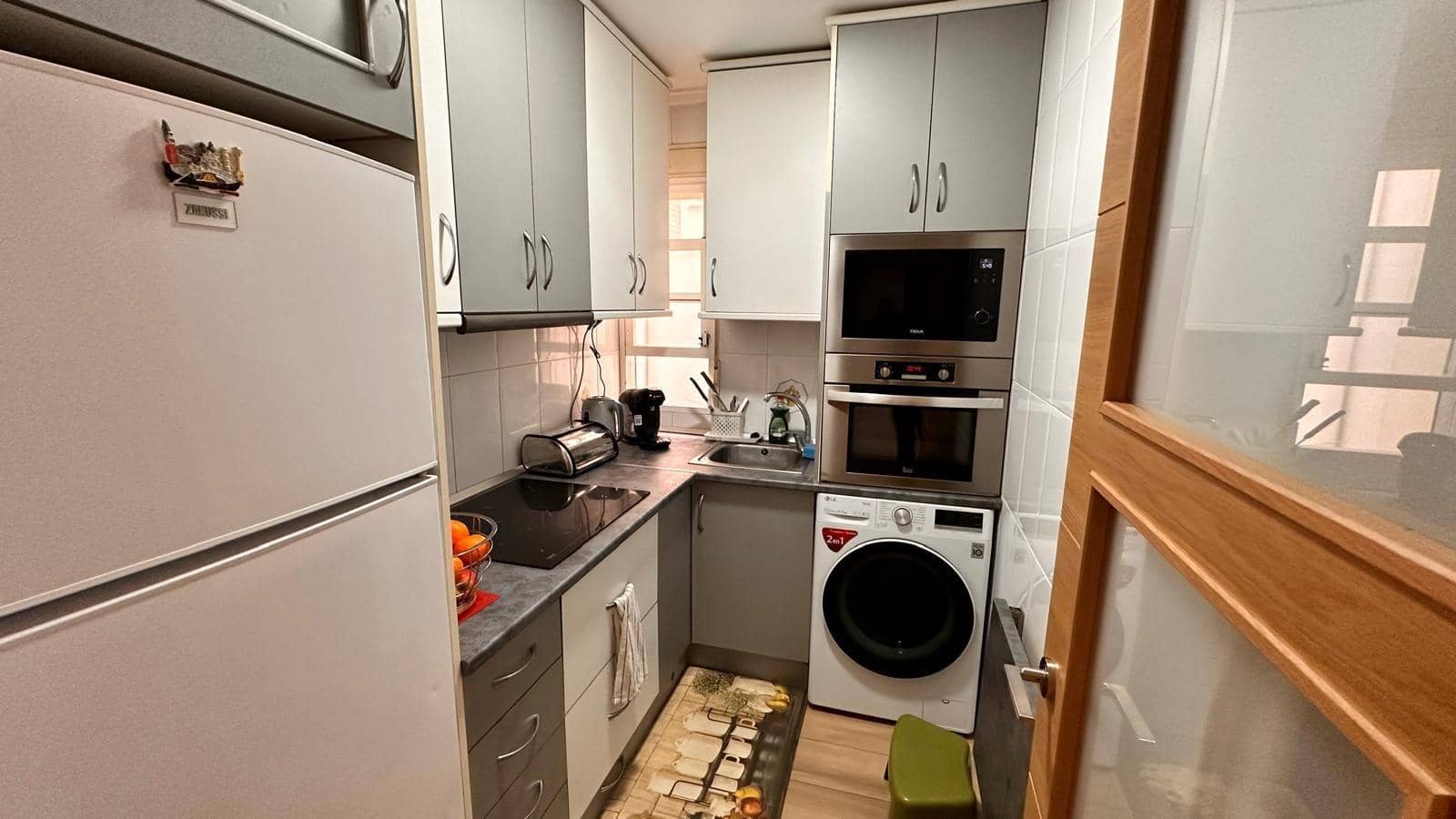 Apartamento de 2 habitaciones en Torrevieja en venta con garaje - 149.000 € (Ref: 8401589)