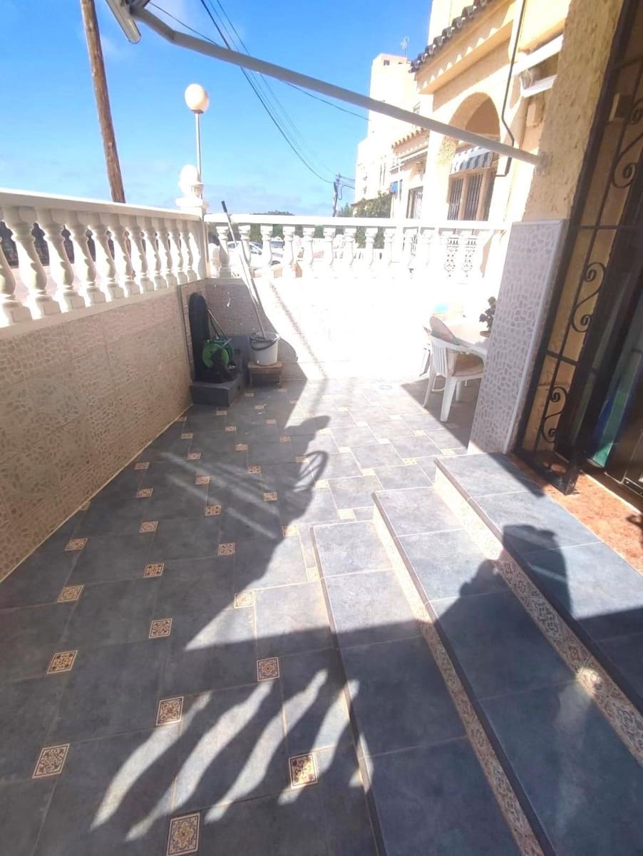 2 soveværelse Lejlighed til salg i La Mata med swimmingpool - € 169.000 (Ref: 8424968)