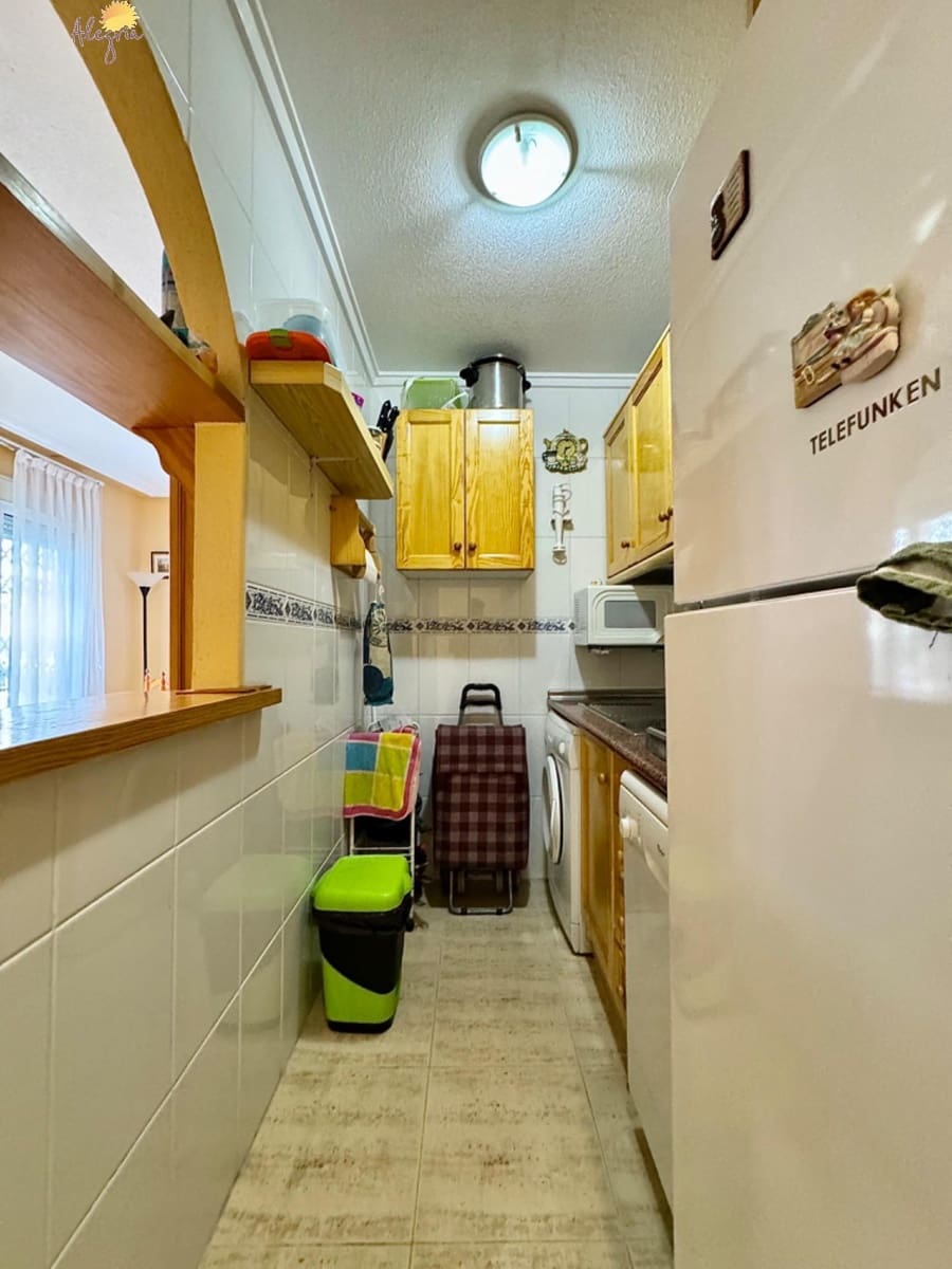 2 soveværelse Lejlighed til salg i Torrevieja med swimmingpool garage - € 134.900 (Ref: 8434277)