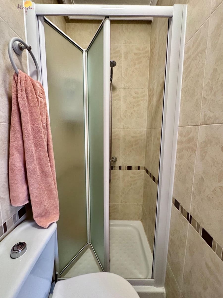 2 soveværelse Lejlighed til salg i Torrevieja med swimmingpool garage - € 134.900 (Ref: 8434277)