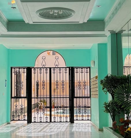 2 soveværelse Lejlighed til salg i Playa de los Locos, Torrevieja med swimmingpool garage - € 134.900 (Ref: 8434277)