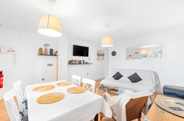 Appartement de 3 chambres de location de vacances à Las Piscinas Naturales, Torrevieja avec garage - 700 € (Ref: 8446943)