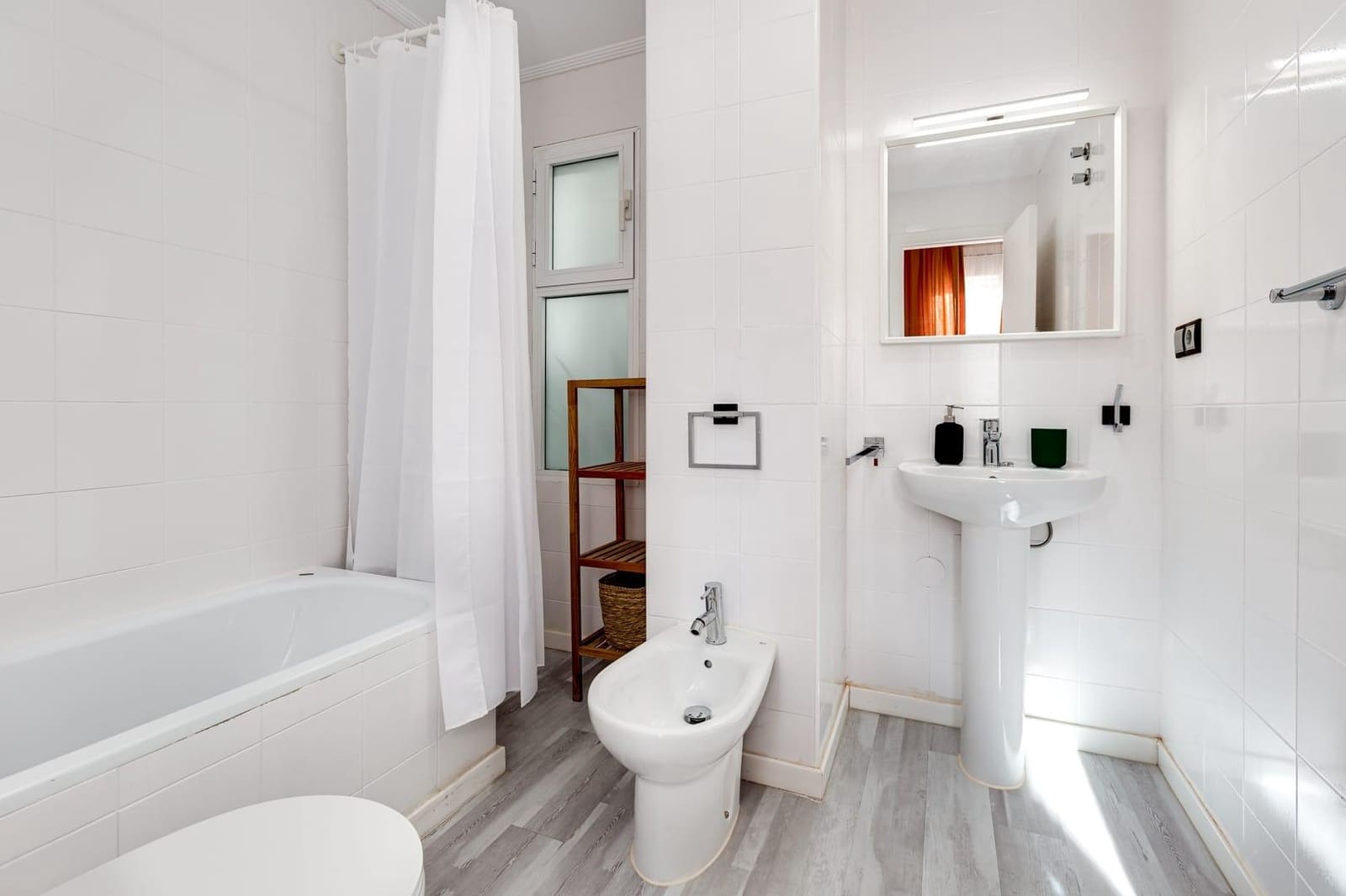 Appartement de 3 chambres de location de vacances à Torrevieja avec garage - 700 € (Ref: 8446943)