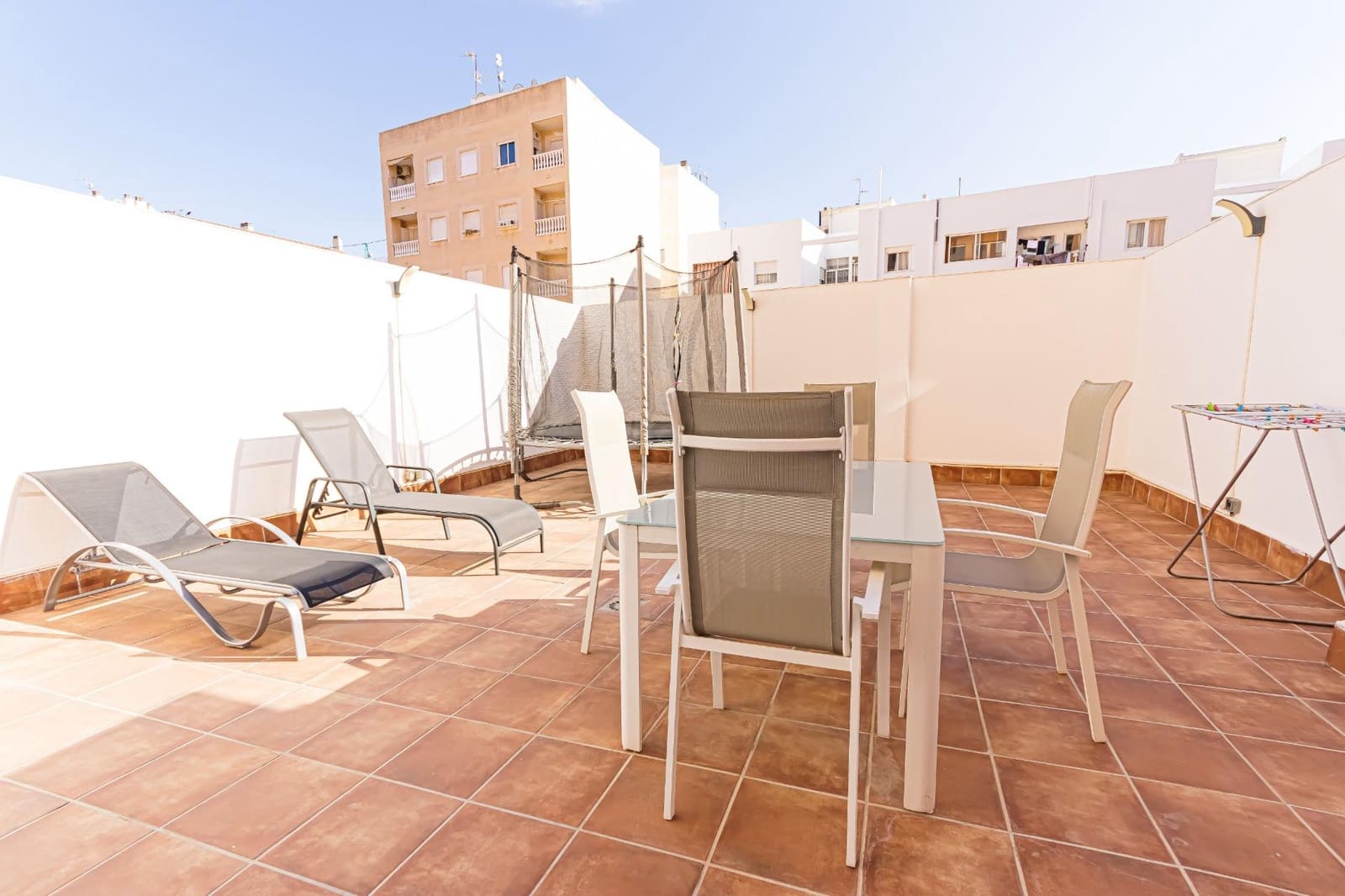 Appartement de 3 chambres de location de vacances à Torrevieja avec garage - 700 € (Ref: 8446943)