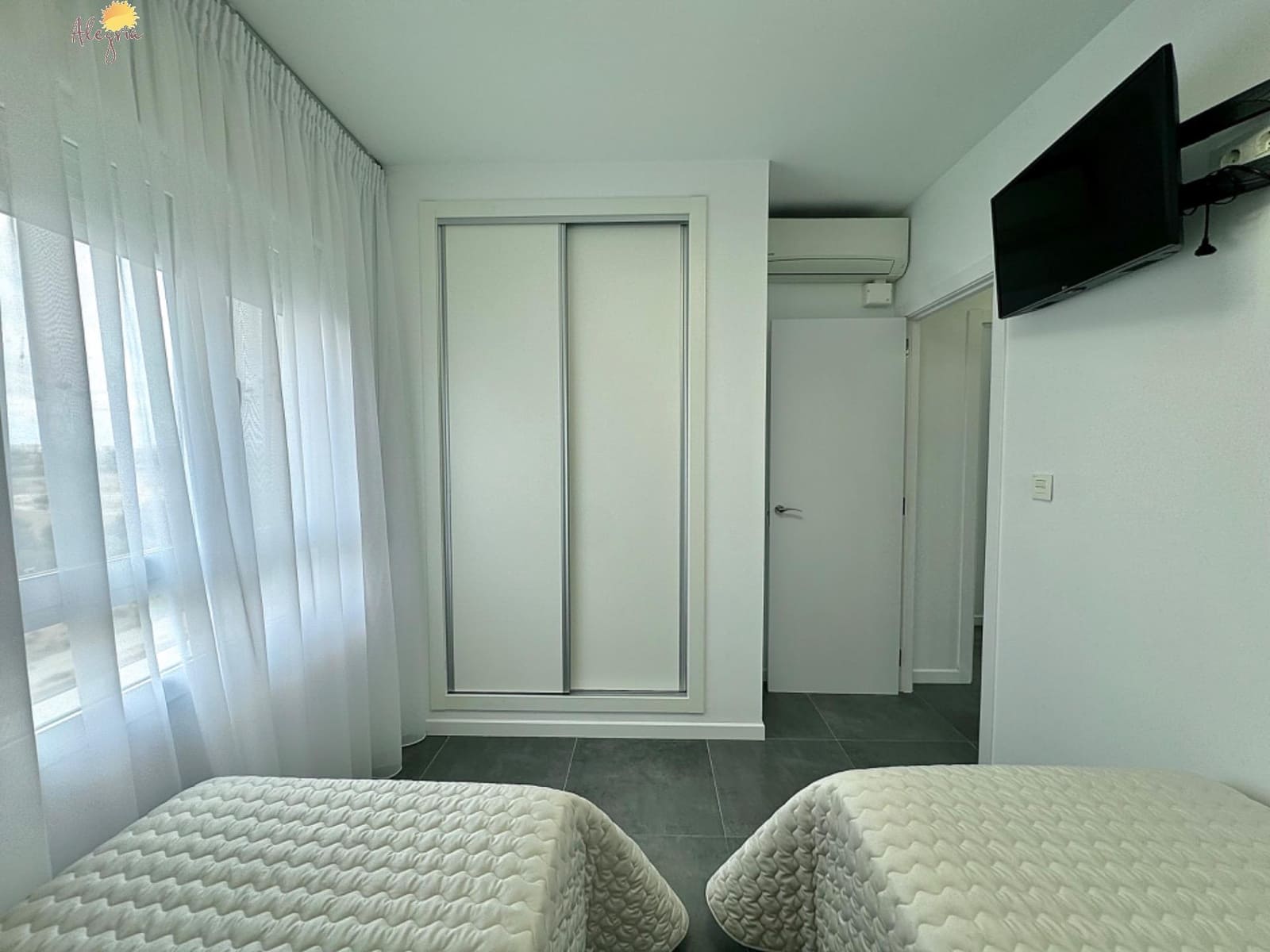 3 soveværelse Lejlighed til salg i Orihuela Costa med swimmingpool garage - € 235.000 (Ref: 8452490)