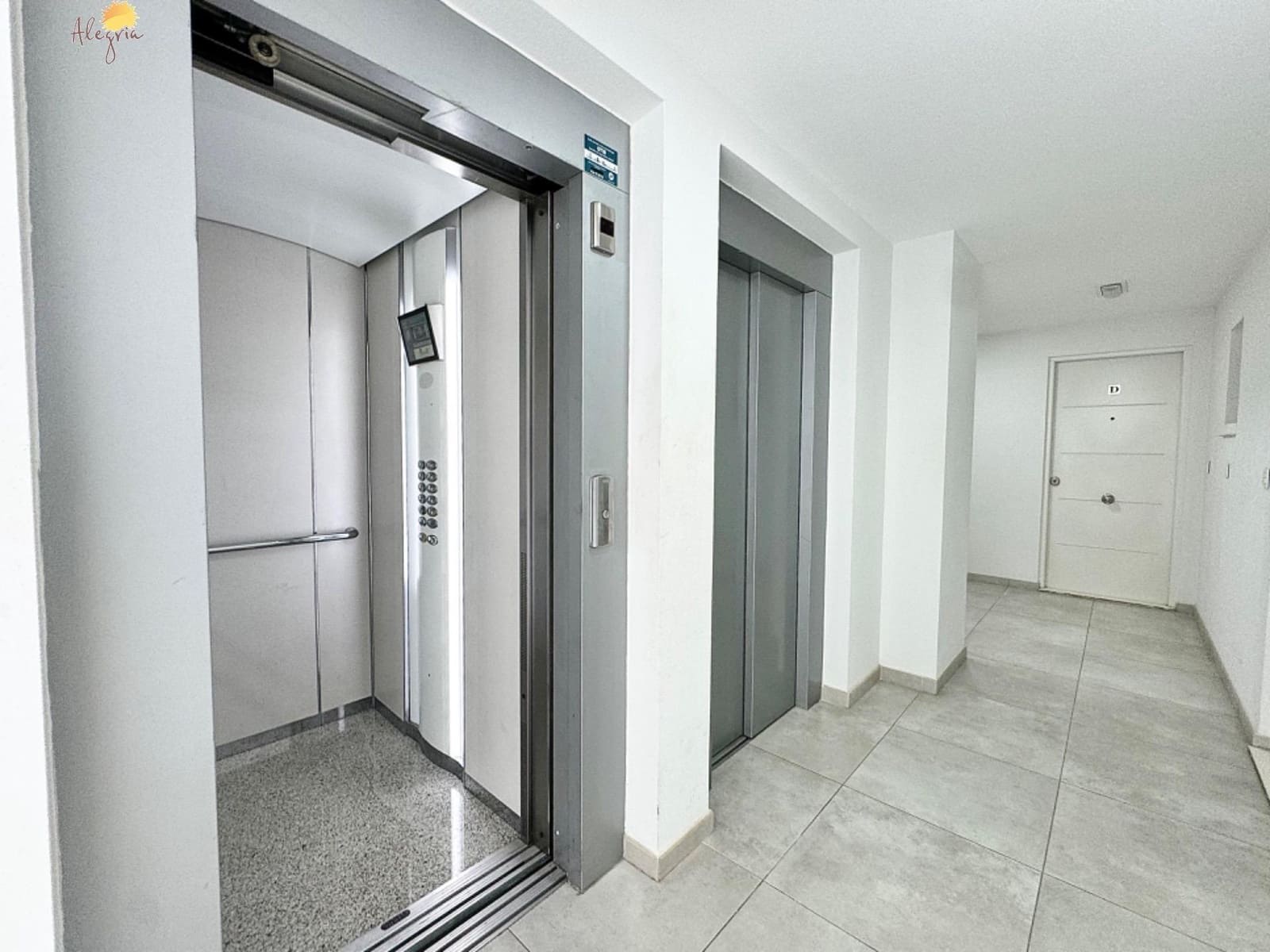 3 soveværelse Lejlighed til salg i Orihuela Costa med swimmingpool garage - € 235.000 (Ref: 8452490)