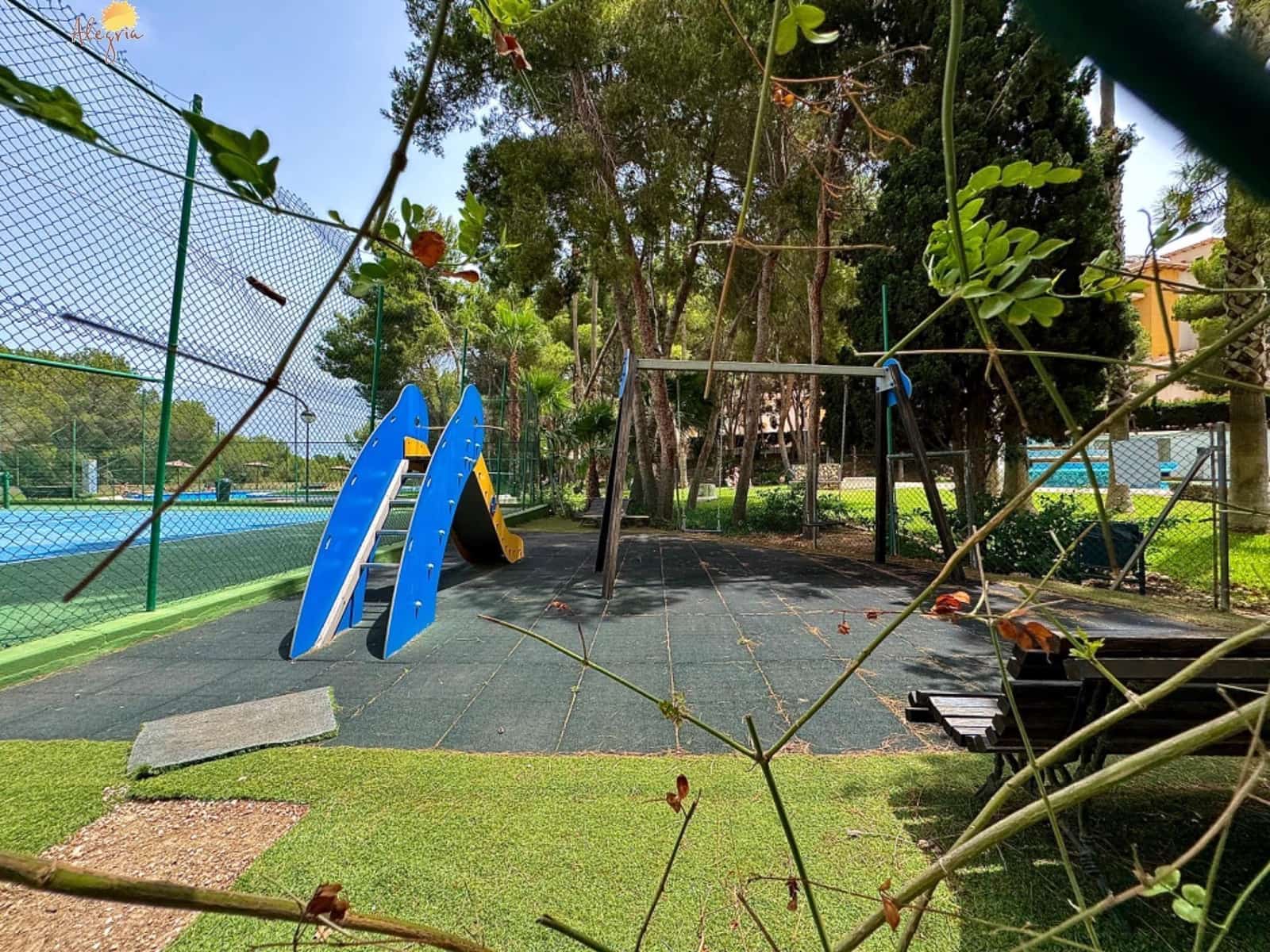 3 soveværelse Lejlighed til salg i Orihuela Costa med swimmingpool garage - € 235.000 (Ref: 8452490)