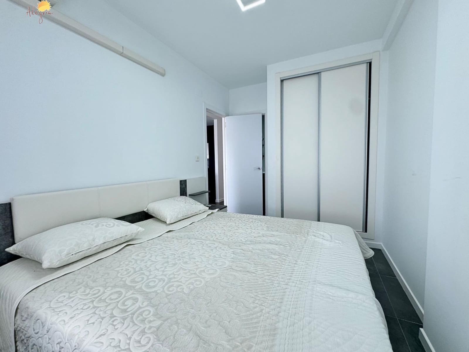 3 soveværelse Lejlighed til salg i Orihuela Costa med swimmingpool garage - € 235.000 (Ref: 8452490)