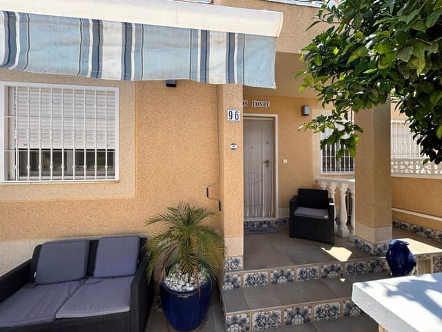 3 quarto Moradia em Banda para venda em El Limonar, Torrevieja com piscina - 225 000 € (Ref: 8458054)