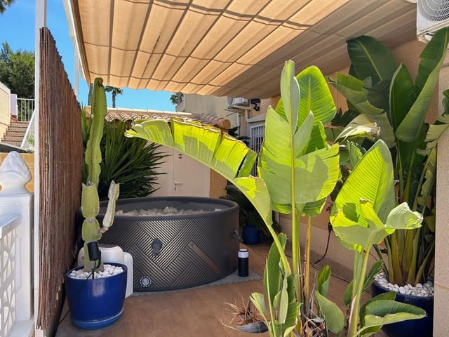 3 quarto Moradia em Banda para venda em El Limonar, Torrevieja com piscina - 225 000 € (Ref: 8458054)