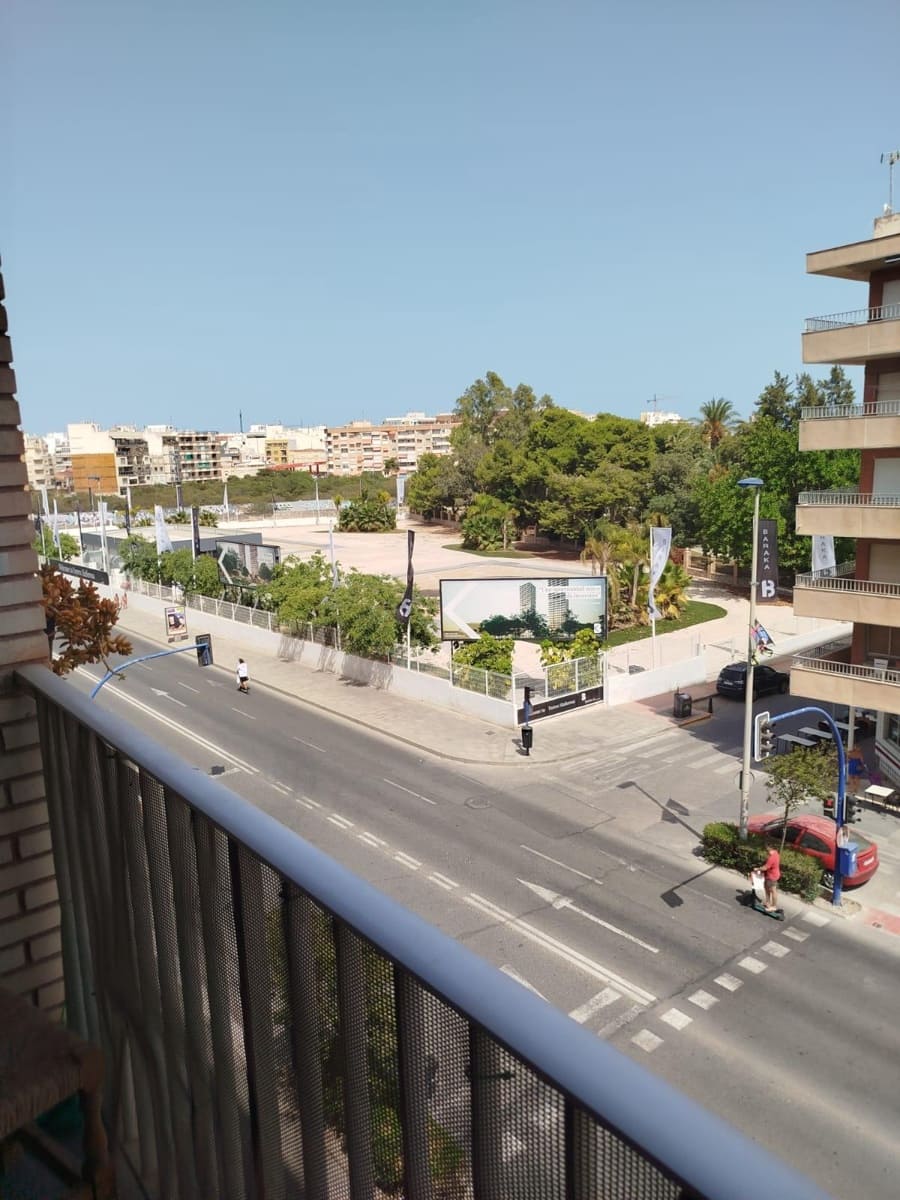 Apartamento de 3 habitaciones en Torrevieja en venta - 146.900 € (Ref: 8466433)