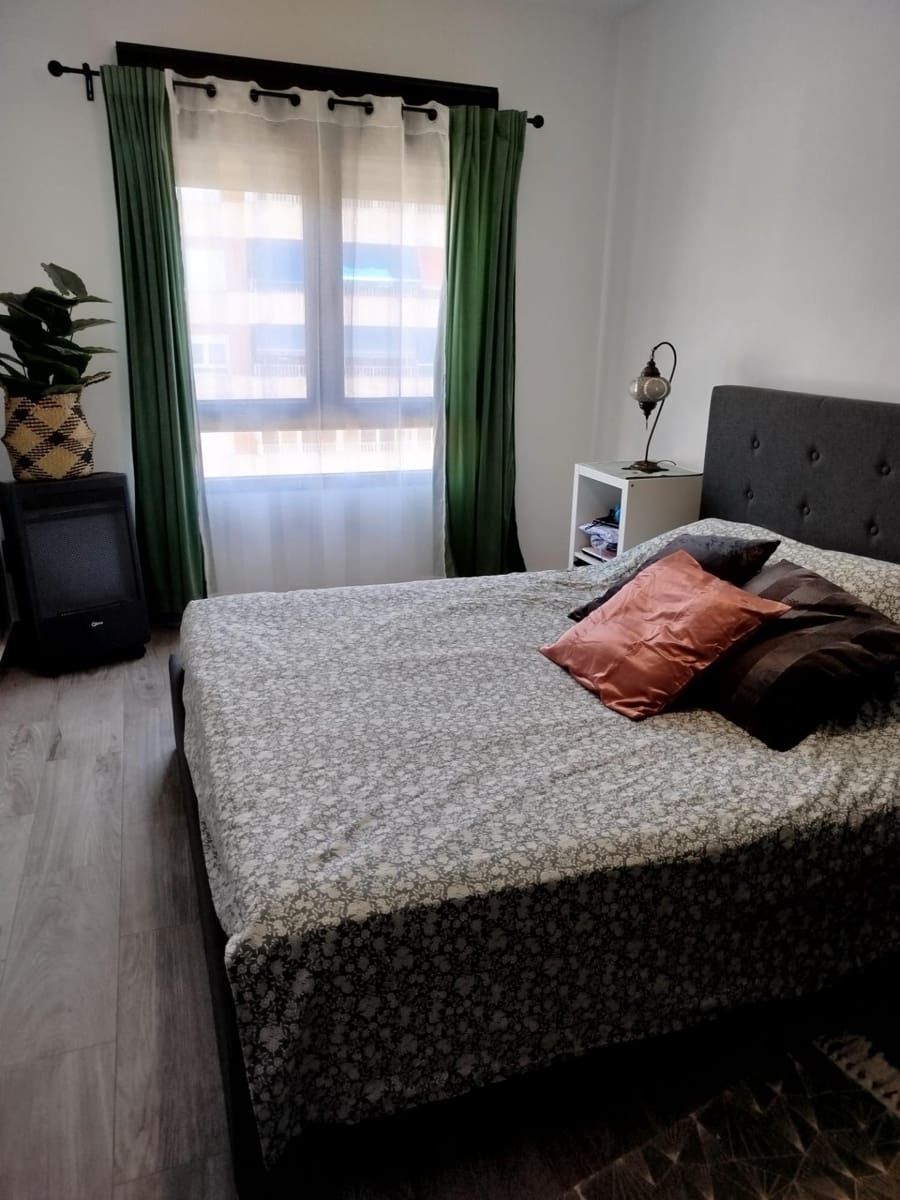 Apartamento de 3 habitaciones en Torrevieja en venta - 146.900 € (Ref: 8466433)