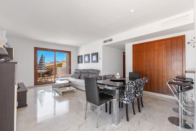 2 makuuhuone Kattohuoneisto myytävänä paikassa Punta Prima, Torrevieja mukana uima-altaan - 395 000 € (Ref: 8473921)