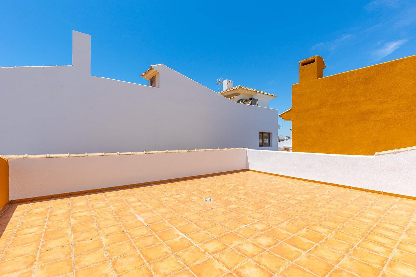 2 bedroom Penthouse for sale in Punta Prima with pool - € 395,000 (Ref: 8473921)