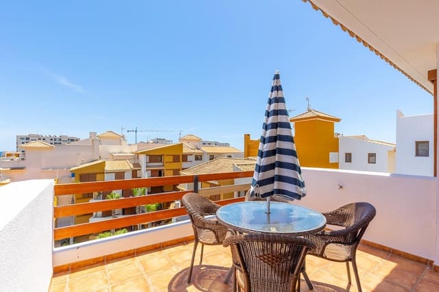 2 makuuhuone Kattohuoneisto myytävänä paikassa Punta Prima, Torrevieja mukana uima-altaan - 395 000 € (Ref: 8473921)