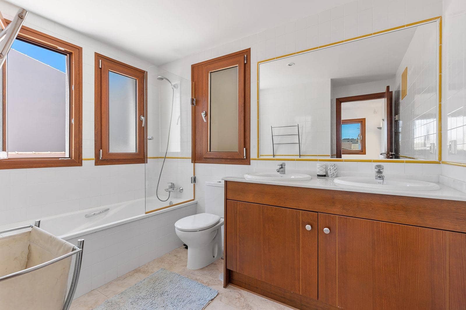 2 bedroom Penthouse for sale in Punta Prima with pool - € 395,000 (Ref: 8473921)