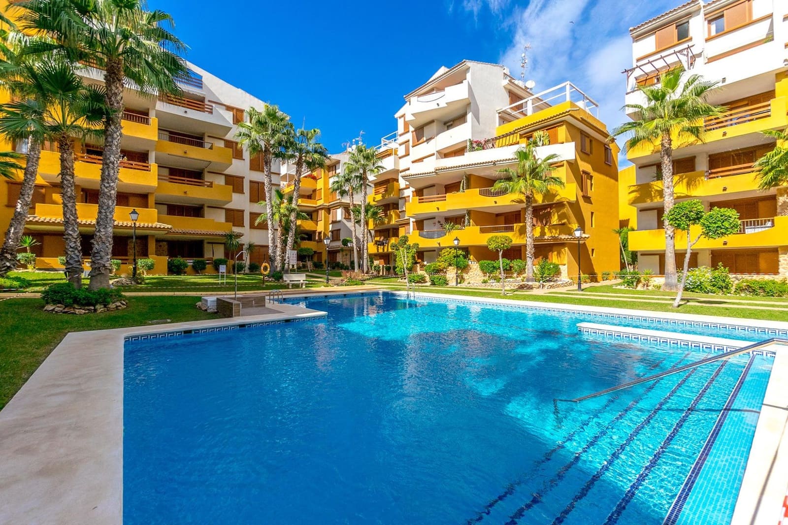 2 bedroom Penthouse for sale in Punta Prima with pool - € 395,000 (Ref: 8473921)