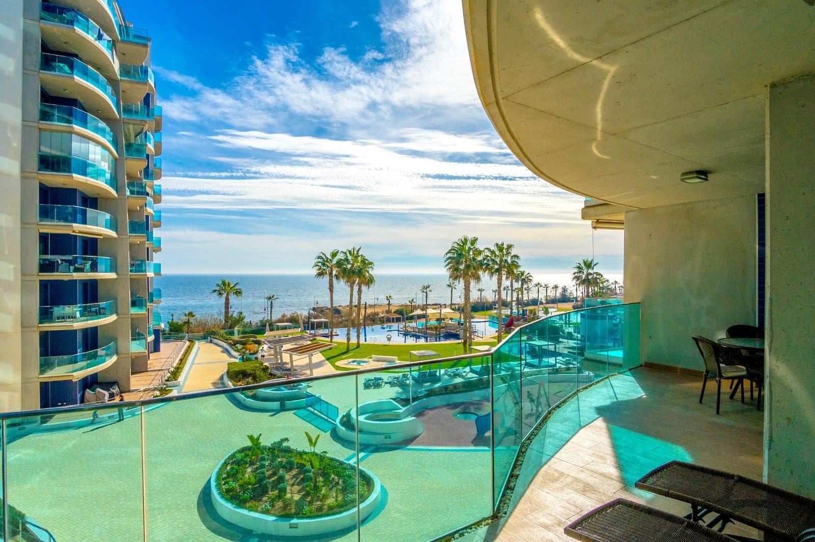 2 bedroom Apartment for sale in Punta Prima with pool garage - € 370,000 (Ref: 8473923)