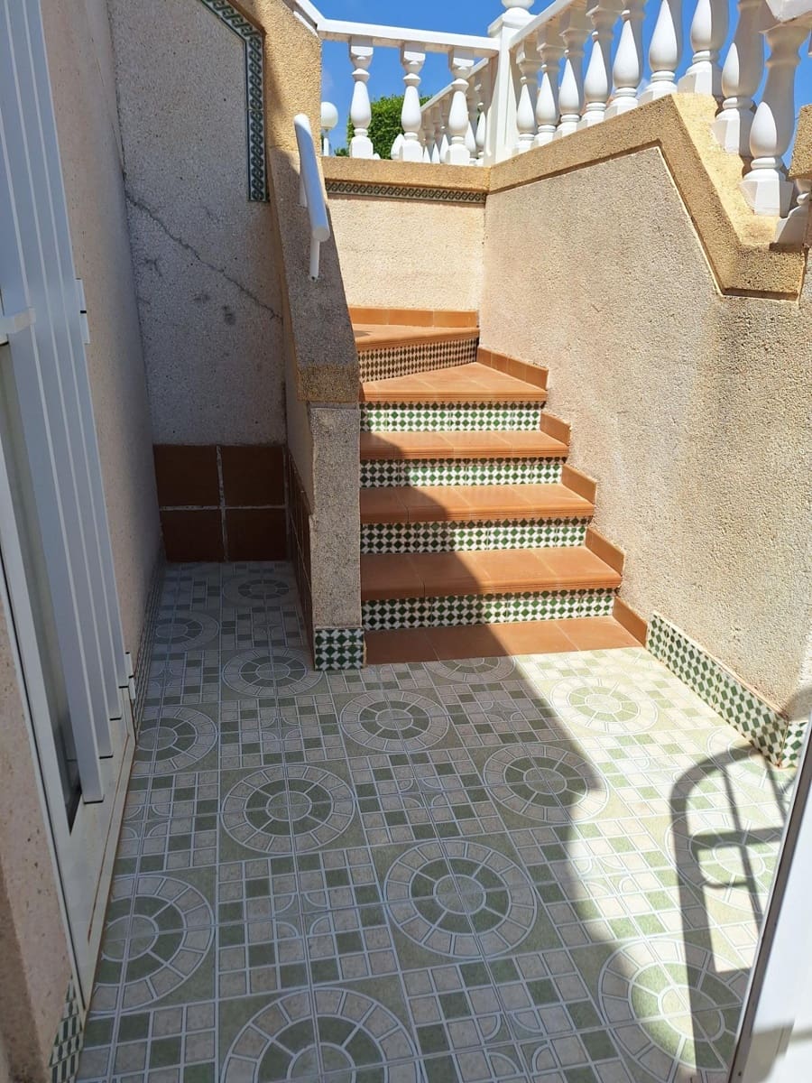 2 soveværelse Bungalow til salg i Torrevieja med swimmingpool garage - € 159.900 (Ref: 8476211)