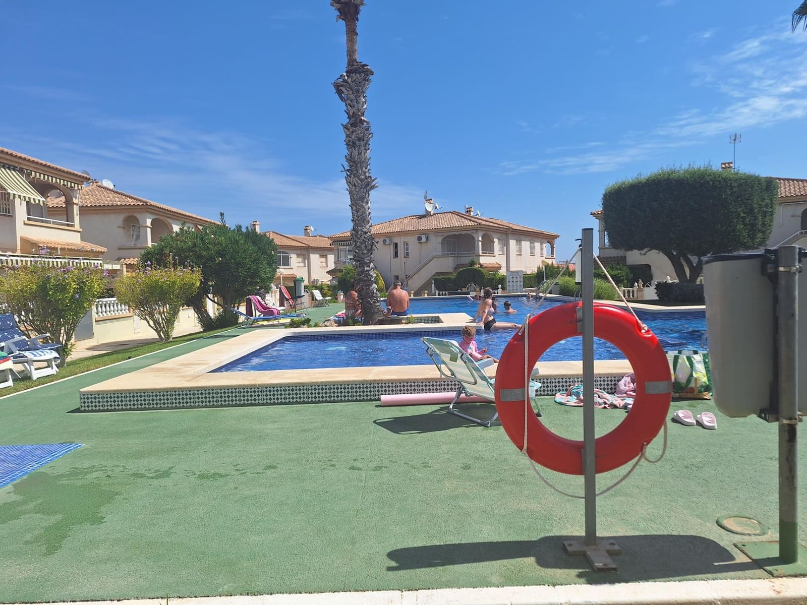 2 soveværelse Bungalow til salg i Torrevieja med swimmingpool garage - € 159.900 (Ref: 8476211)