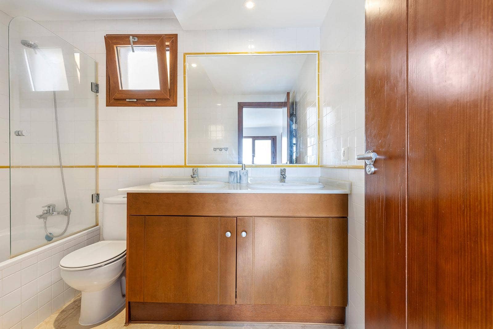 2 makuuhuone Huoneisto myytävänä paikassa Punta Prima mukana uima-altaan 
autotalli - 275 000 € (Ref: 8476915)