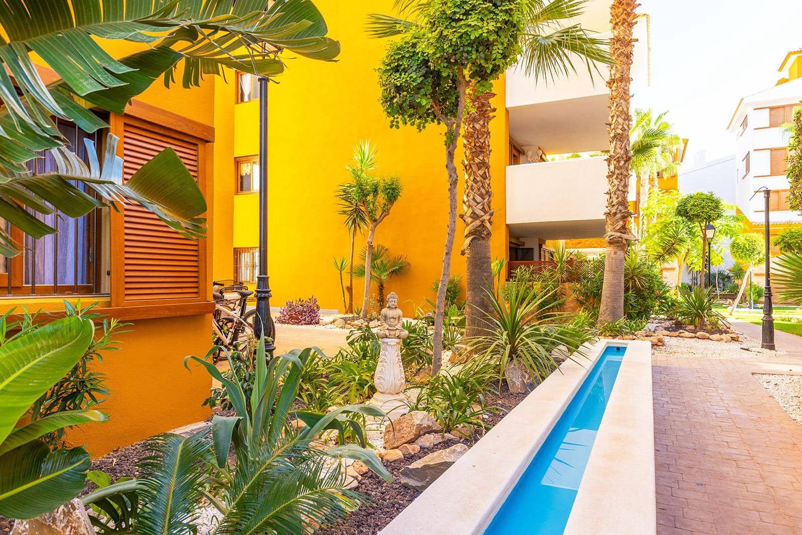 2 makuuhuone Huoneisto myytävänä paikassa Punta Prima mukana uima-altaan 
autotalli - 275 000 € (Ref: 8476915)