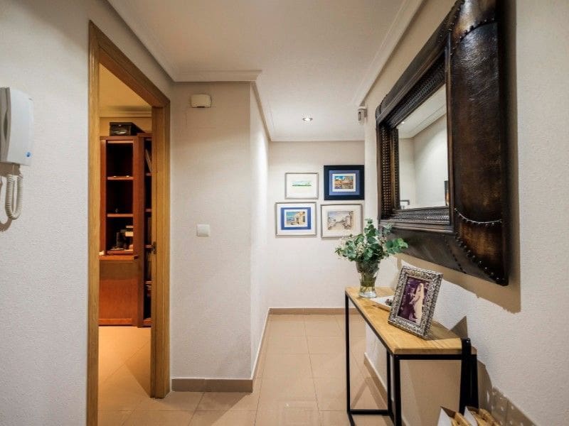 4 quarto Apartamento para venda em Torrevieja - 230 000 € (Ref: 8477869)