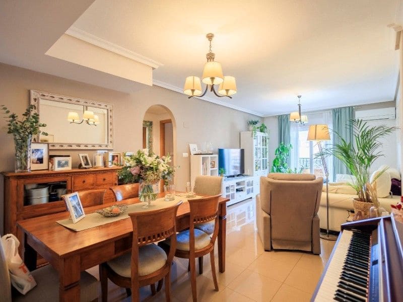 4 quarto Apartamento para venda em Torrevieja - 230 000 € (Ref: 8477869)