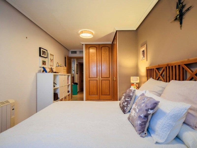 4 quarto Apartamento para venda em Torrevieja - 230 000 € (Ref: 8477869)