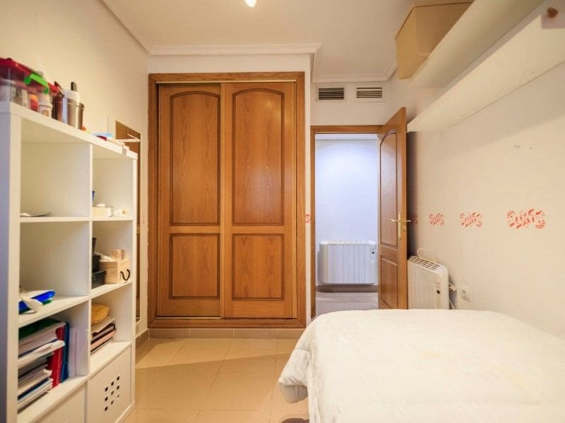 4 quarto Apartamento para venda em Torrevieja - 230 000 € (Ref: 8477869)