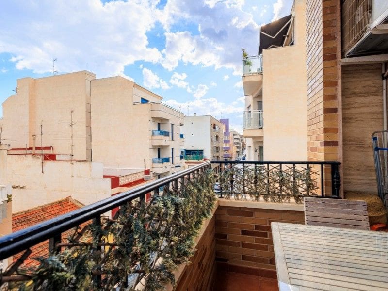 4 quarto Apartamento para venda em Torrevieja - 230 000 € (Ref: 8477869)