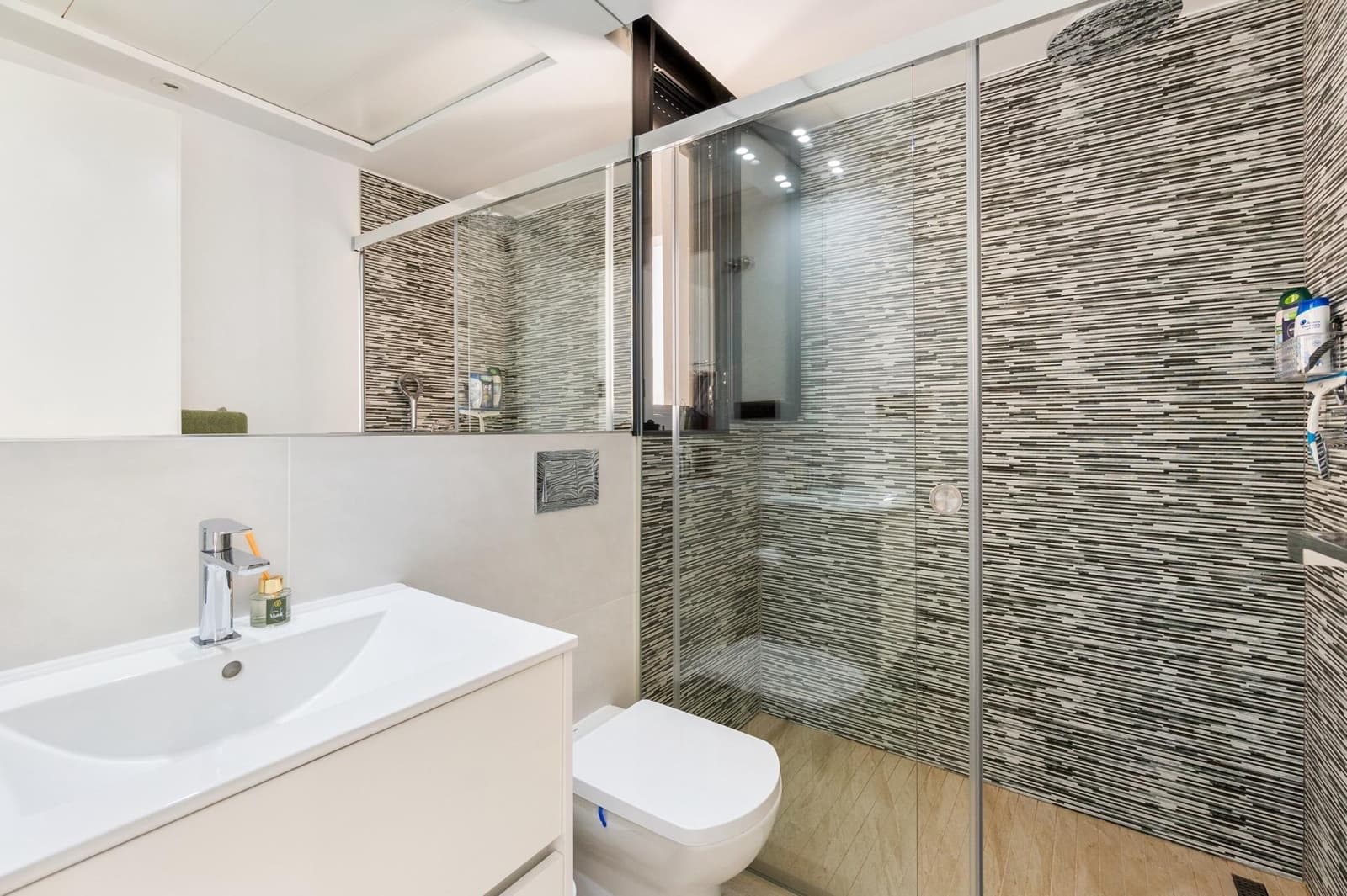 3 soverom Villa til salgs i Filipinas - € 470 000 (Ref: 8479513)