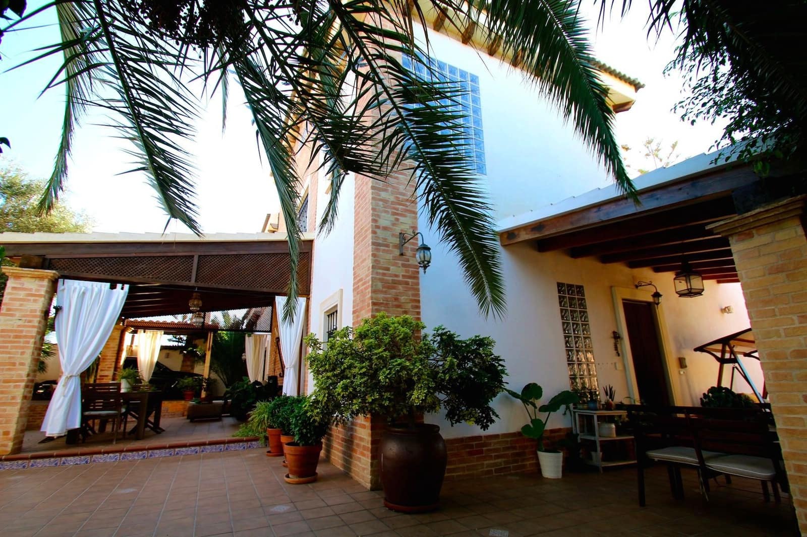 6 bedroom Villa for sale in Aguas Nuevas with pool - € 900,000 (Ref: 8484717)