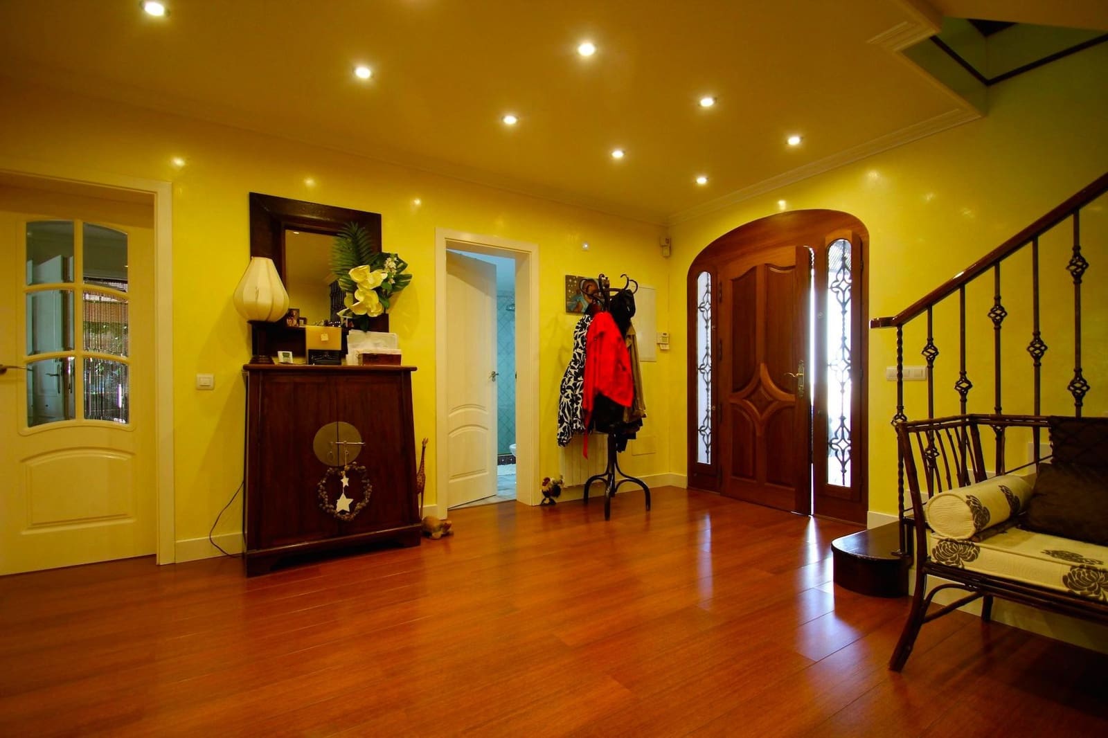 6 bedroom Villa for sale in Aguas Nuevas with pool - € 900,000 (Ref: 8484717)