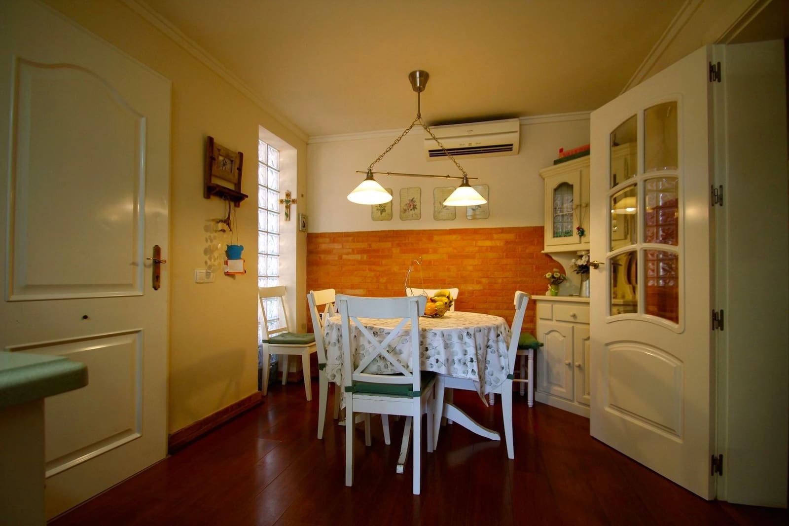 6 bedroom Villa for sale in Aguas Nuevas with pool - € 900,000 (Ref: 8484717)