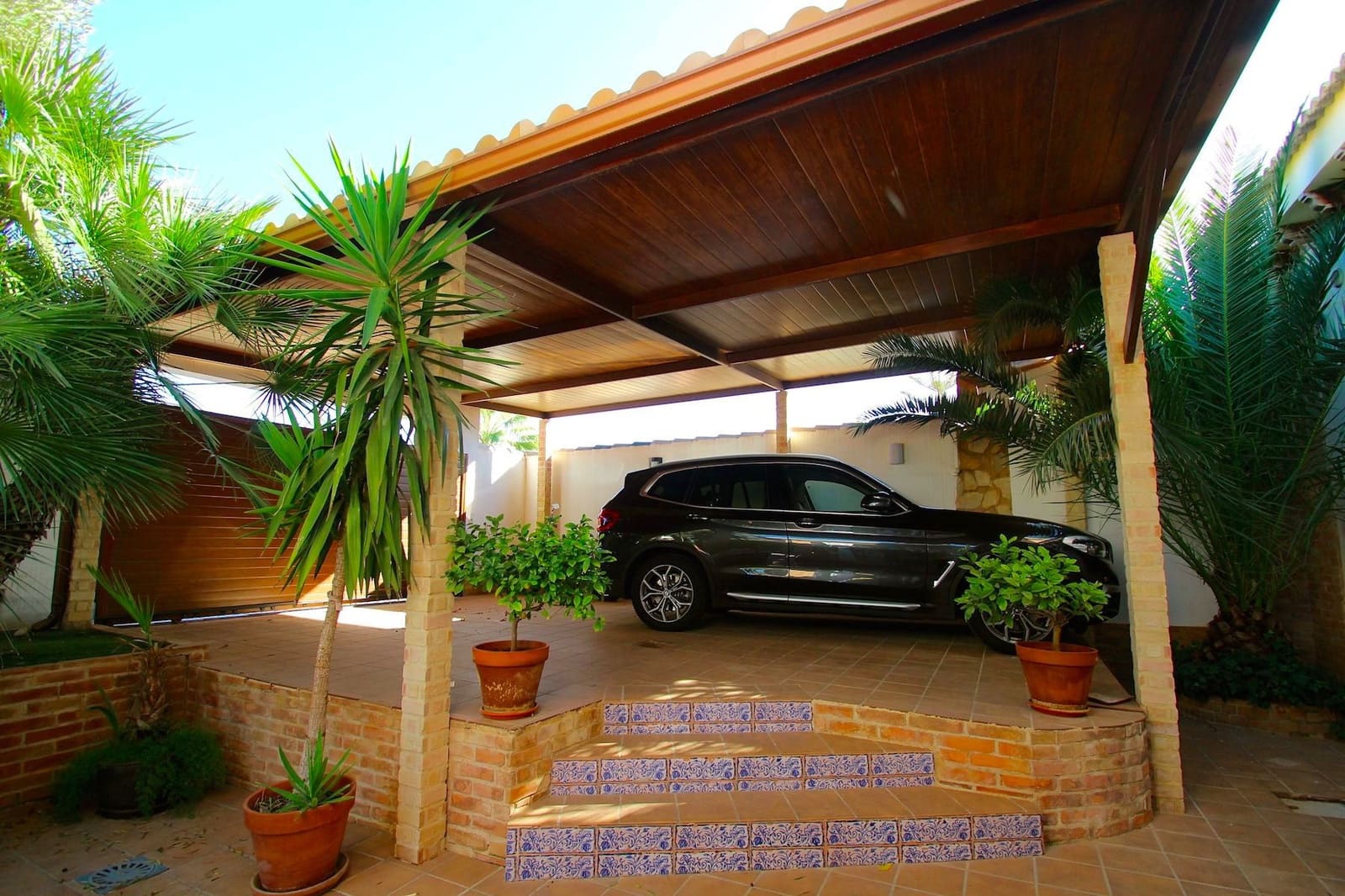 6 bedroom Villa for sale in Aguas Nuevas with pool - € 900,000 (Ref: 8484717)