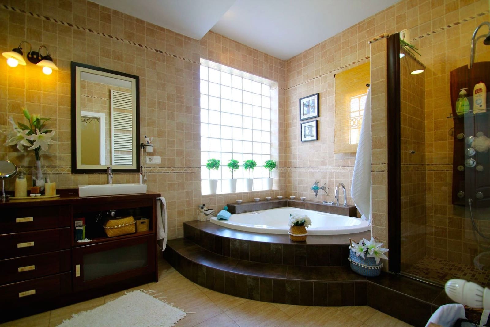 6 bedroom Villa for sale in Aguas Nuevas with pool - € 900,000 (Ref: 8484717)