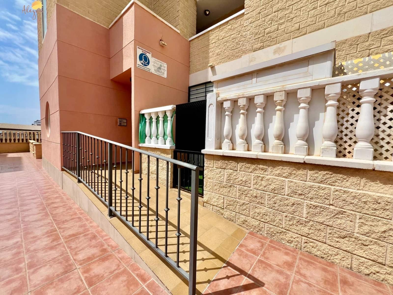 2 chambre Appartement à vendre à Torrevieja avec piscine - 149 900 € (Ref: 8493777)