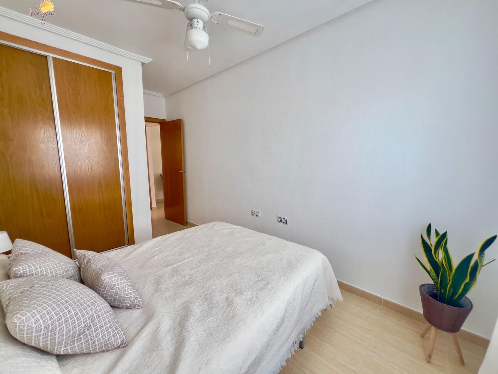 2 chambre Appartement à vendre à Torrevieja avec piscine - 149 900 € (Ref: 8493777)