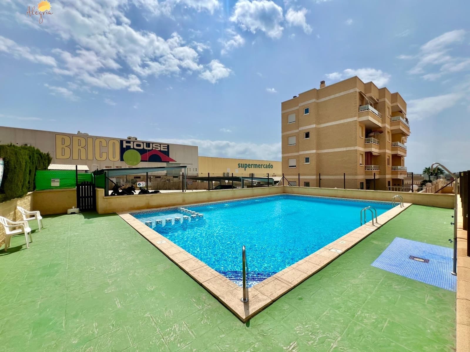 2 chambre Appartement à vendre à Torrevieja avec piscine - 149 900 € (Ref: 8493777)